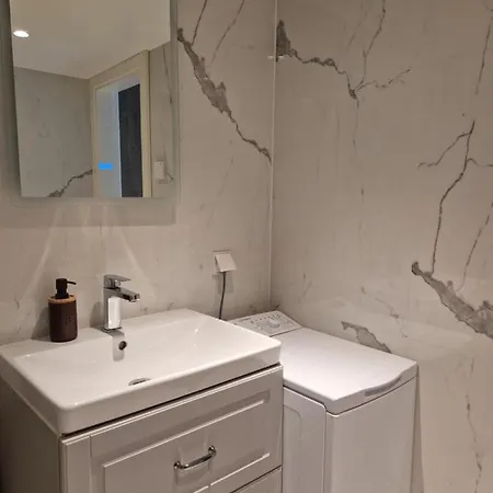 Apartman Knorring 11 *